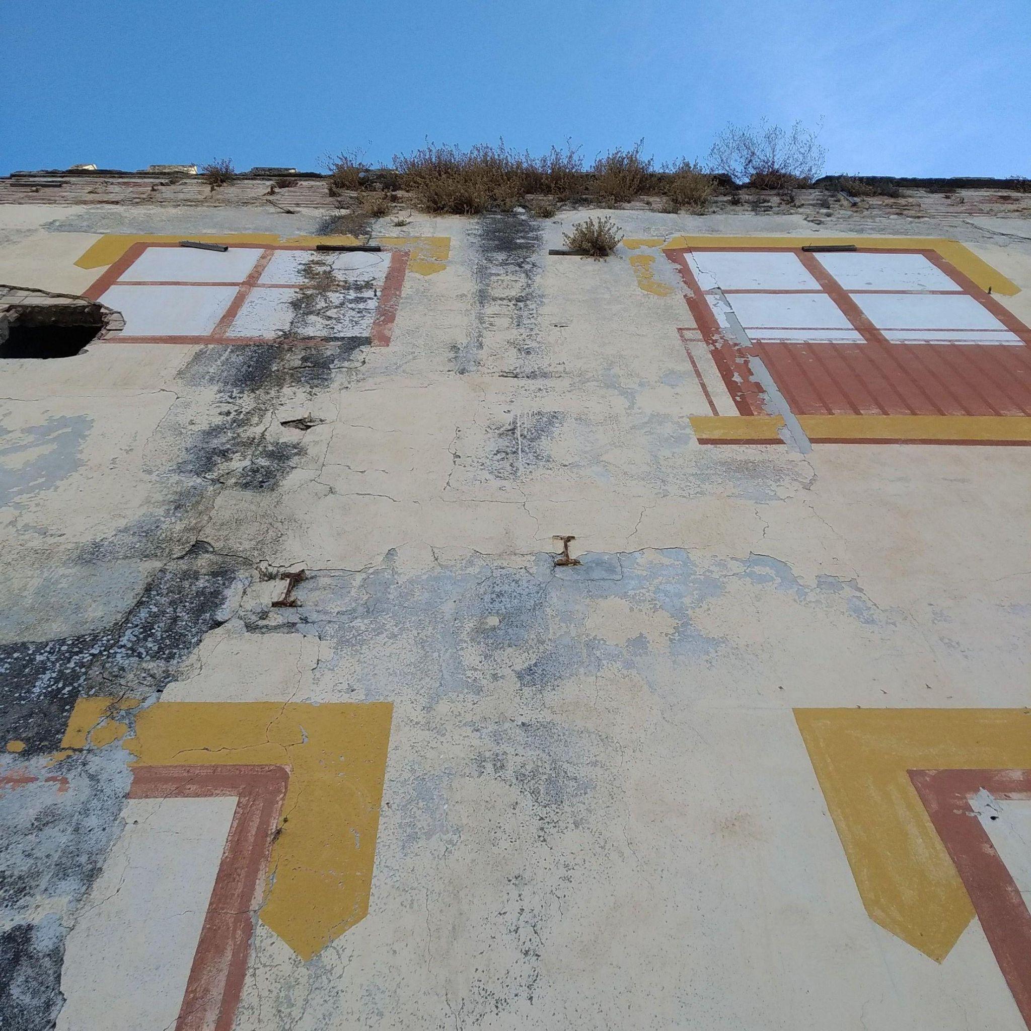 Fachada posterior del Carmen de las Palmas, extraído del Inventario de Edificios de Interés Arquitectónico de Propiedad Pública de Carácter Local en Andalucía · 2021 Secretaría General de Vivienda · Consejería de Fomento, Articulación del territorio y vivienda.